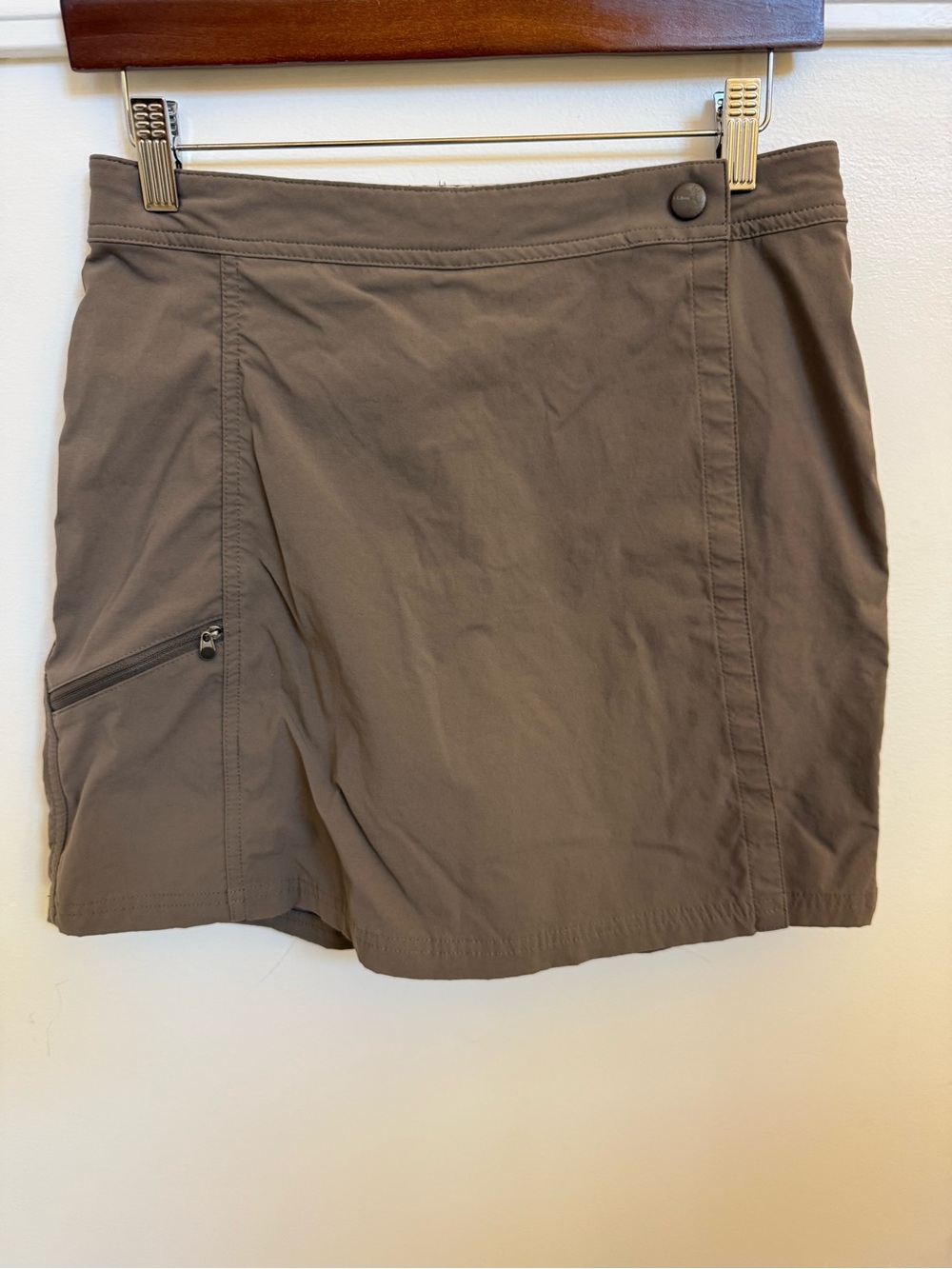 L.L. Bean Women’s Brown Active Skort with Zip Pocket